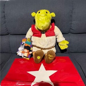 Macy’s Holiday Ambassador Plush - Shrek 2007